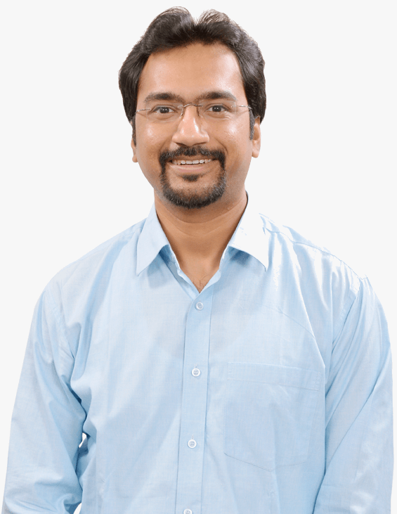 e-GMAT's Top Instructor Piyush Beriwal Front Facing Photograph